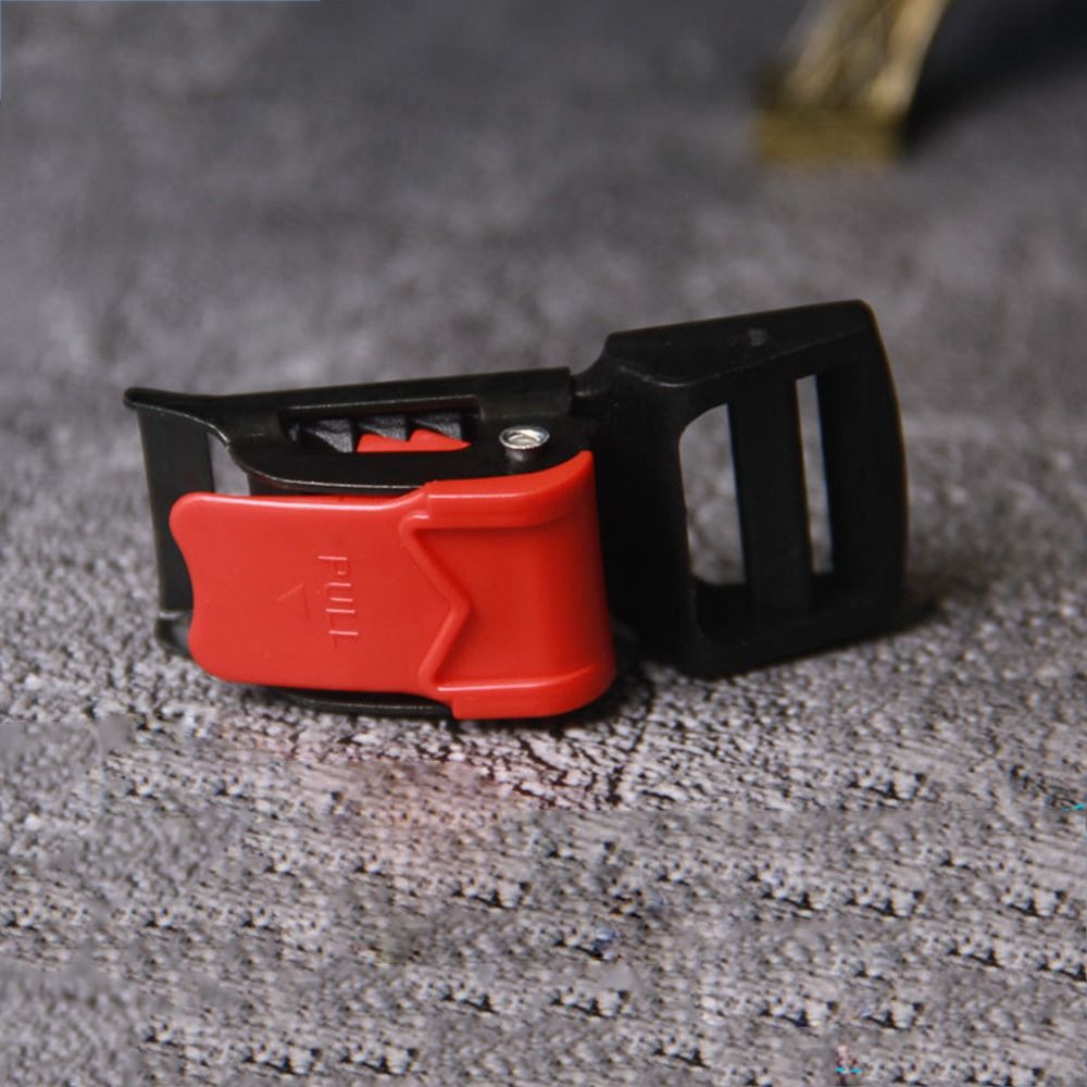 Quick Release Buckle Motorcycle Helmet - ตัวล็อคหมวกกันน็อคแบบพลาสติก ปรับได้ ปลดเร็ว สำหรับหมวกจักรยานและหมวกกันน็อครถจักรยานยนต์