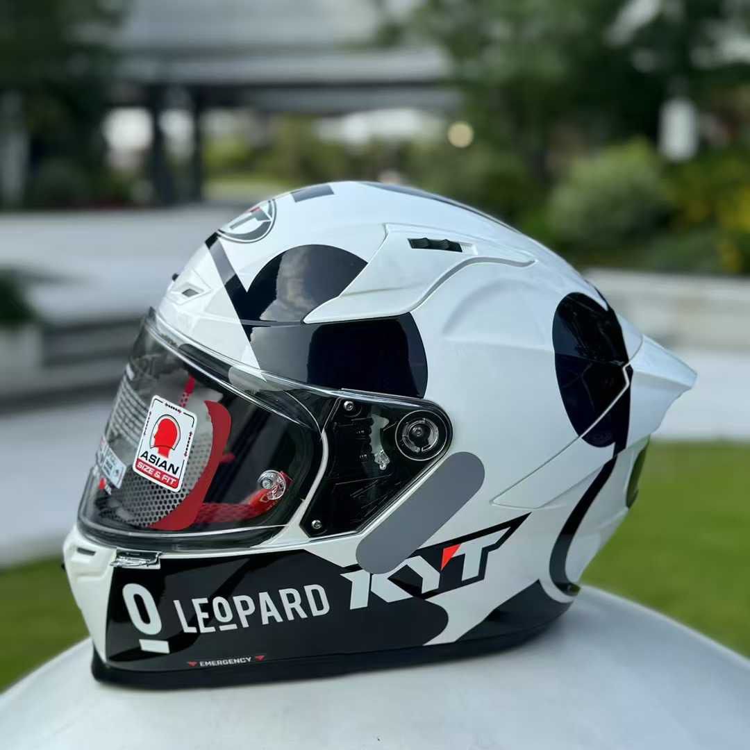 หมวกกันน็อคมอเตอร์ไซค์คาร์บอนไ - Carbon Fiber Lightweight Motorcycle Helmet บทวิจารณ์และราคา