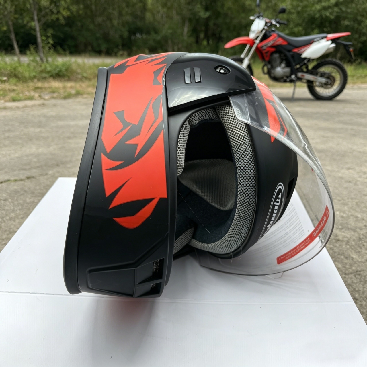 หมวกกันน็อคมอเตอร์ไซค์แบบเต็มห - Dual Visor Motorcycle Racing Helmet บทวิจารณ์และราคา